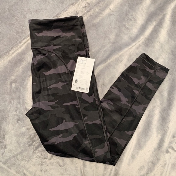 Athleta Pants - Athleta - Camo 7/8 Tight